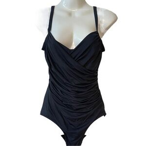 JANTZEN Classics Swimsuit Black One Piece Malliot Ruched Size 8